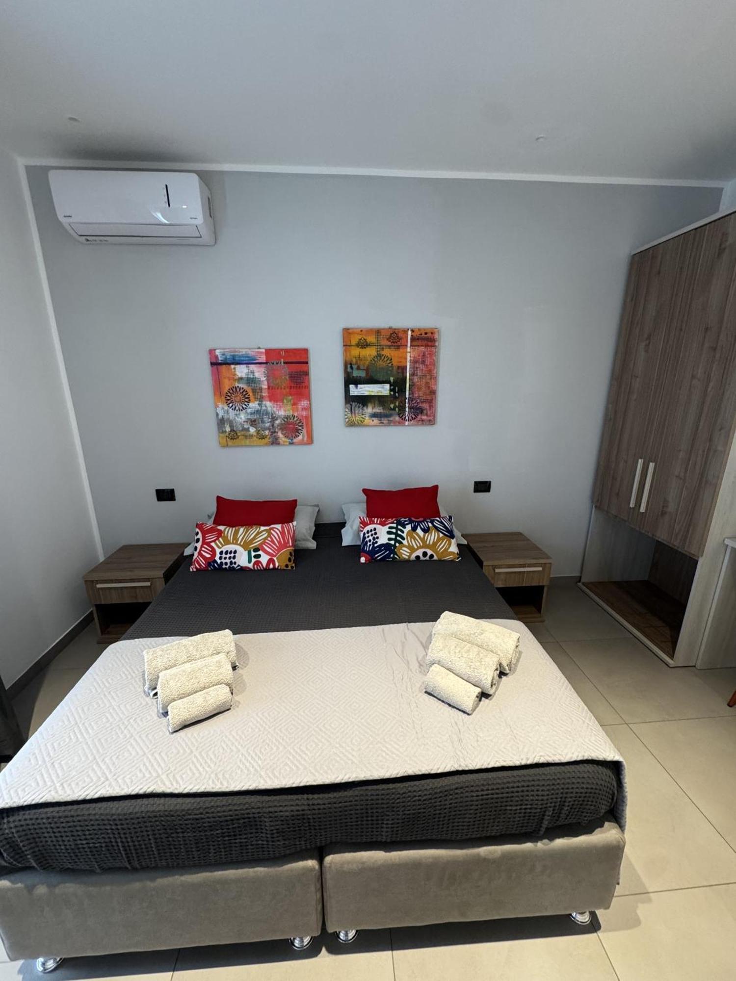 Solus B&B Casteldaccia Exterior photo